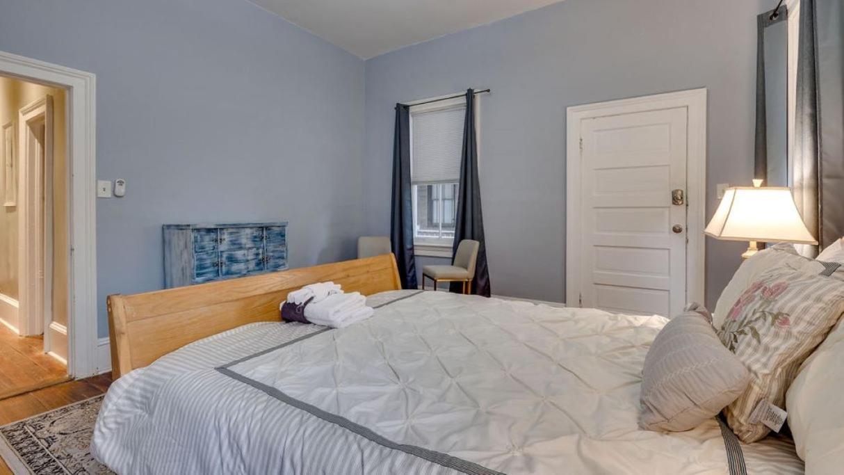 Comfortable Escape In Historic Downtown Савана Екстериор снимка